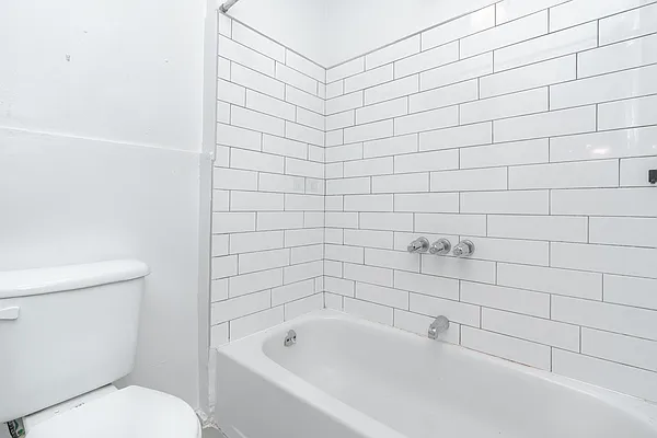 Rented by Farside Realty LLC | media 6