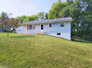 506 Lewis St, Mystic, IA 52574