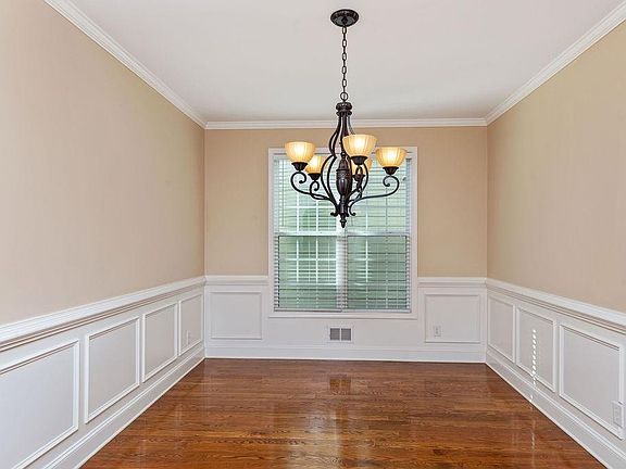 5th image of 4177 Meadow Wind Dr