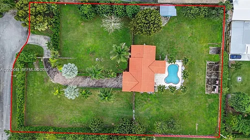 21080 SW 242nd St Photo 1