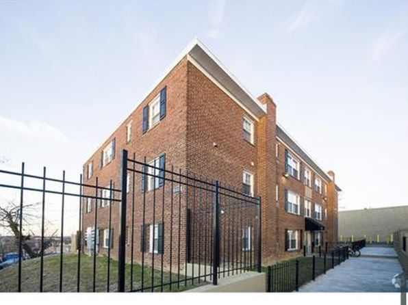 945 Division Ave NE