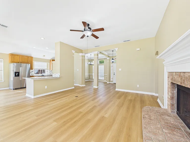 2208 Sagebrush Dr — Photo 9