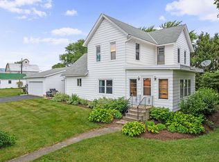 11203 Hinckley Rd, Hinckley, IL 60520