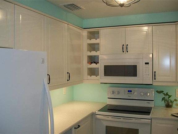 3rd image of 8456 Kumquat Ave