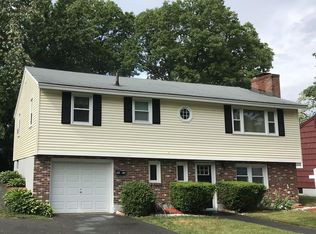 12 Diane Rd, Peabody, MA 01960