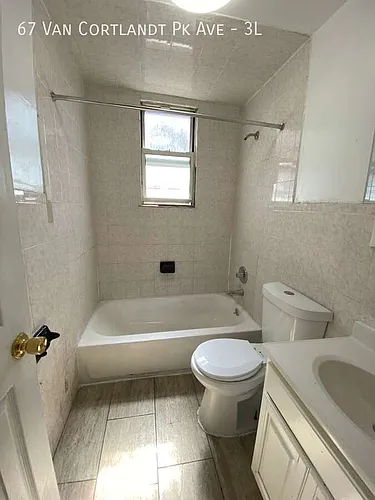 67 Van Cortlandt Park Ave #3L Photo 1