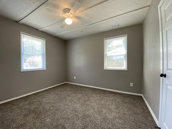 5th image of 2966 Brewer Ave