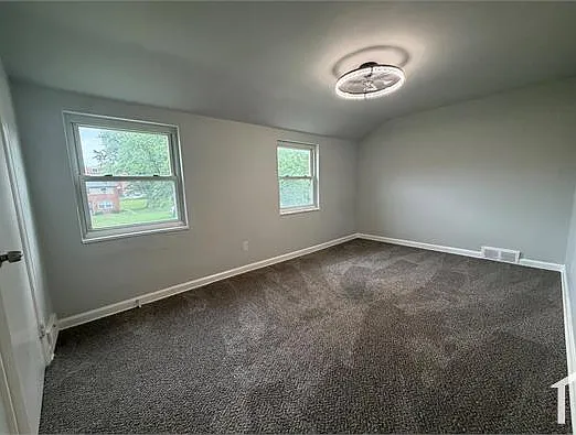 105 Locust St — Photo 6
