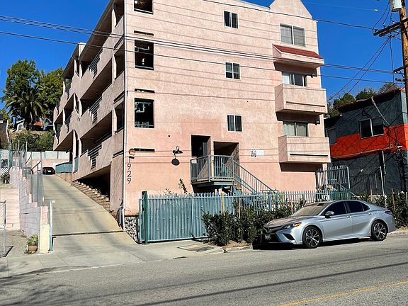 5th image of 1929 Echo Park Ave