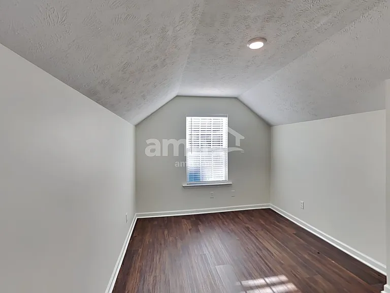 300 Davids Way — Photo 18