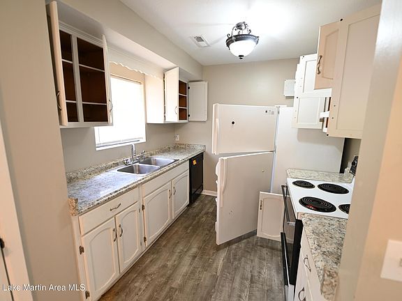 4th image of 3426 Dobbs Rd