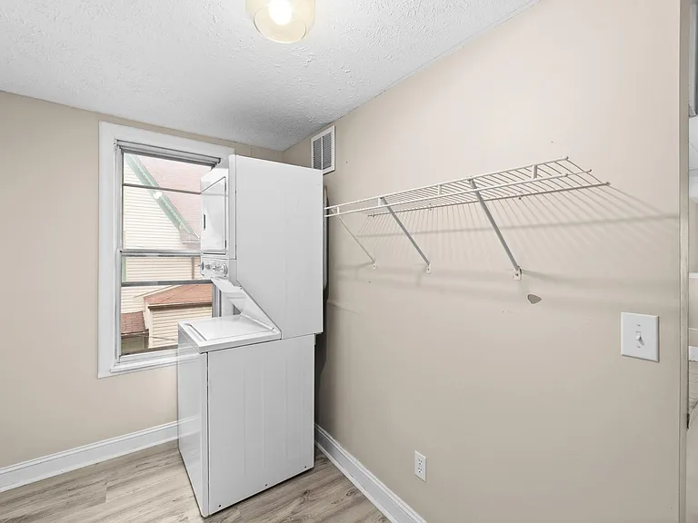 4709 Franklin Blvd #UP — Photo 5