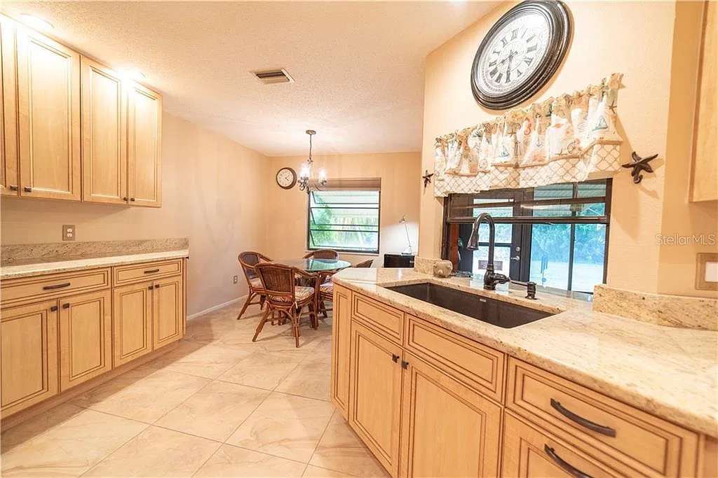2 bed, 1509 sqft, $2,200 — Photo 4