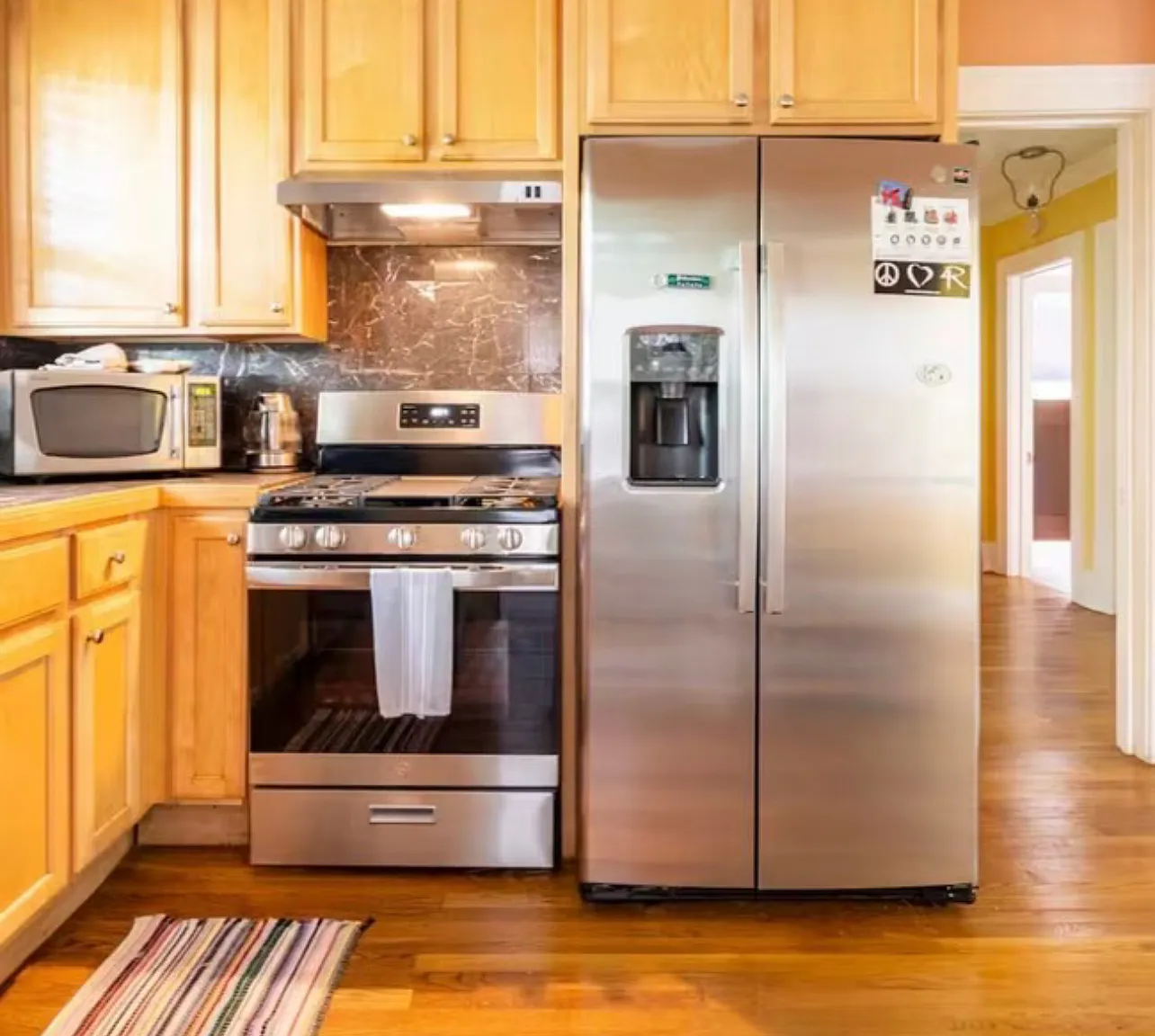 3 bed, 1355 sqft, $2,300 — Photo 2