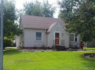 609 Lincoln St, Pella, IA 50219