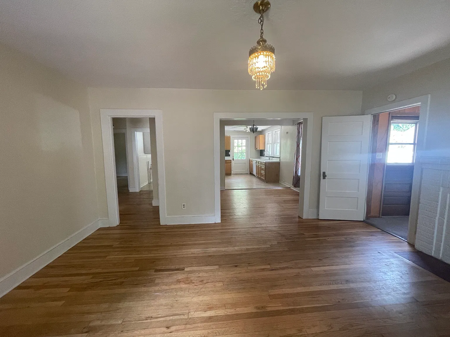 4 bed, 1788 sqft, $2,500 — Photo 4