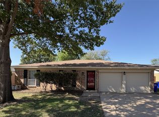 6617 Wooddale Dr, Watauga, TX 76148