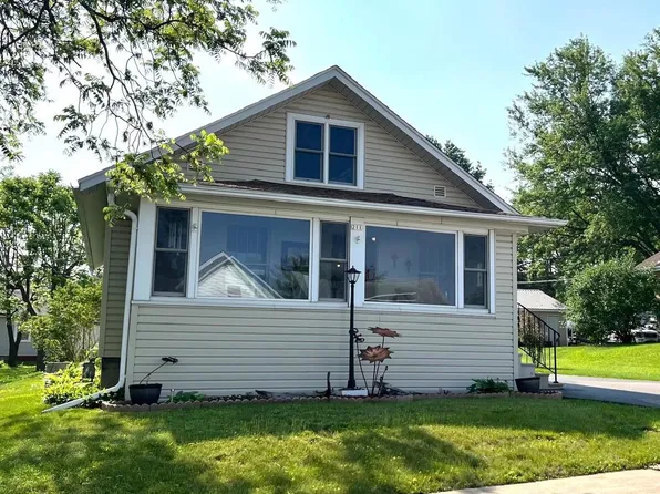 211 North CEDAR AVENUE, Marshfield, WI 54449