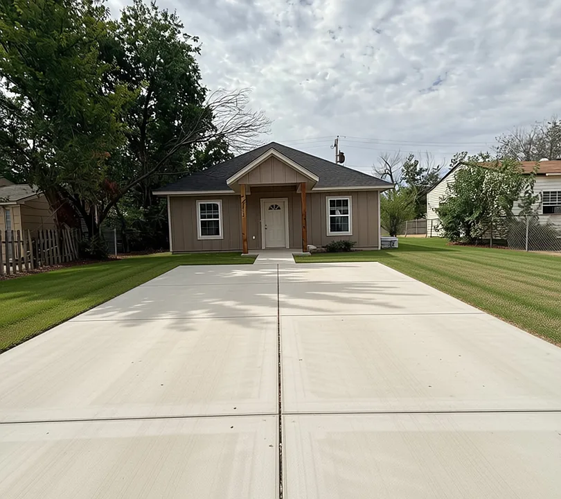 2712 SW I Ave