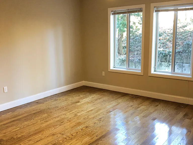 1522 Vfw Pkwy #402 — Photo 21