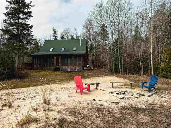 25813 Carlisle Rd W, Beaver Island, MI 49782
