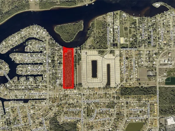2330 Lazy River Ln, Fort Myers, FL 33905