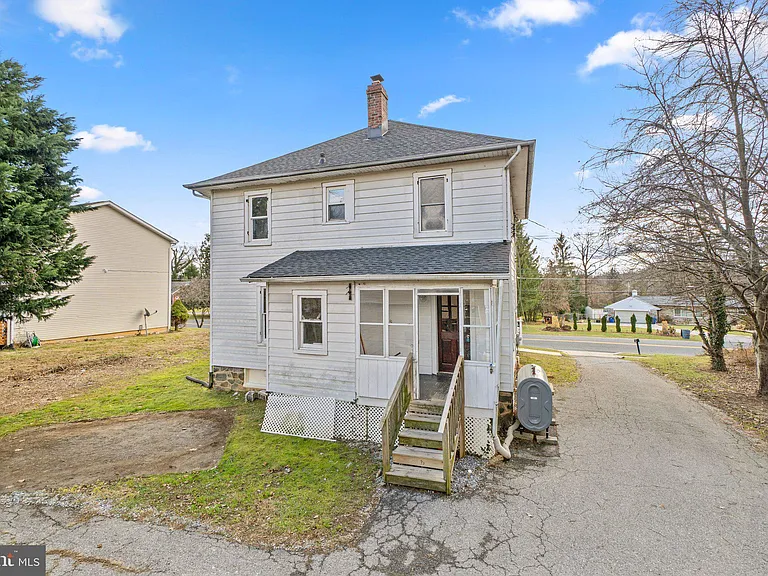 8904 Church Ln — Photo 35