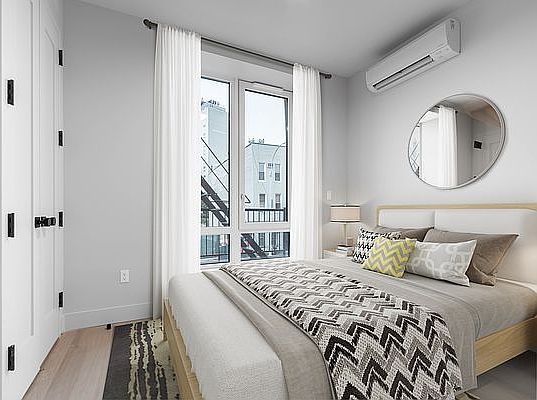 4th image of 263 McGuinness Blvd #4B
