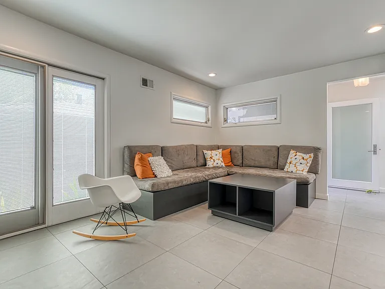 1704 San Anselmo Ave — Photo 19