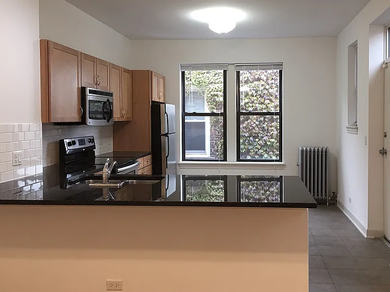 5326-5336 S. Greenwood Avenue — Photo 12
