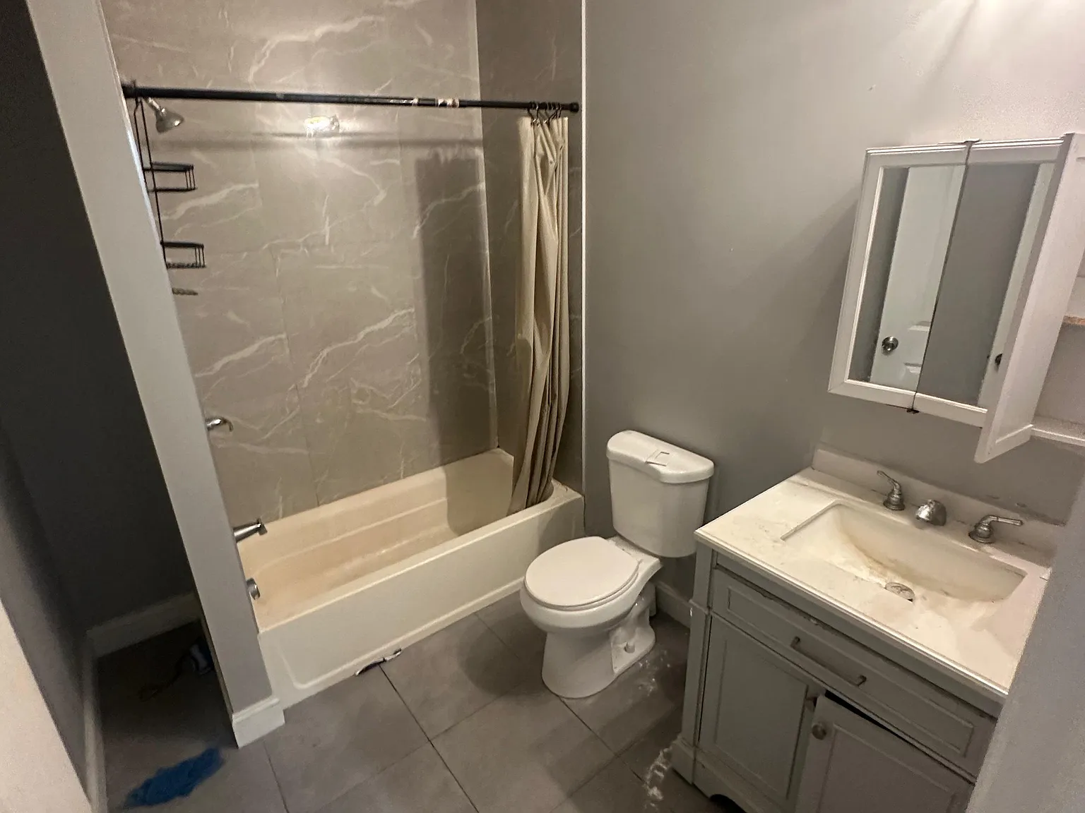 3 bed, $2,300 — Photo 4
