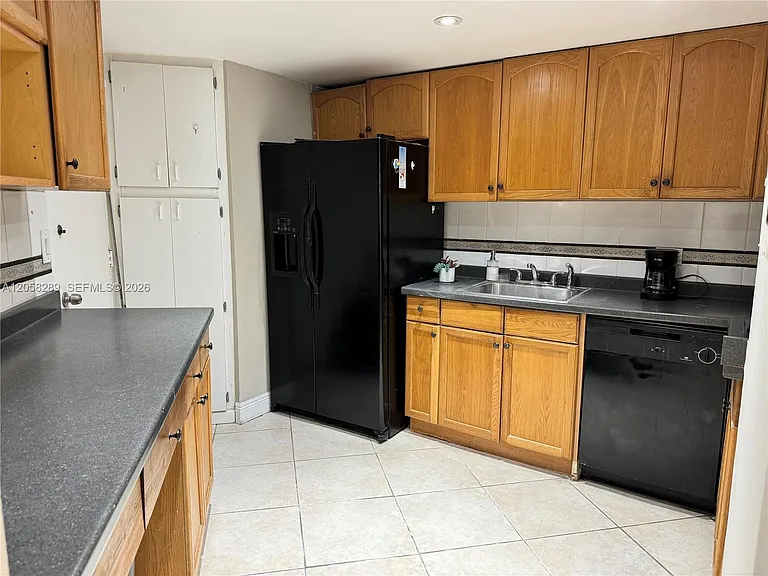 801 Brickell Bay Dr #465 — Photo 10