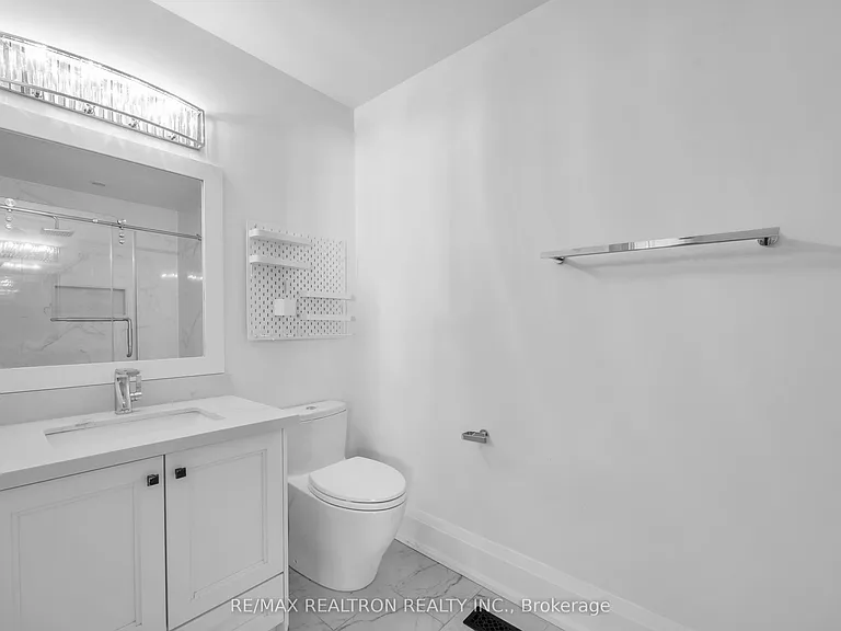 26 Liebeck Cres — Photo 17
