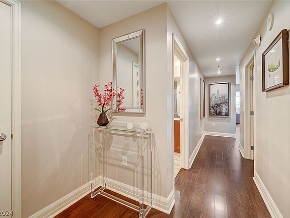 3rd image of 150 Las Vegas Blvd Unit 812