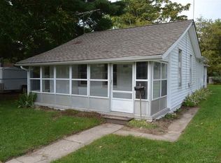 1017 Market St, Algonac, MI