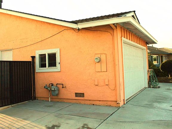 2nd image of 2746 Caraston Way