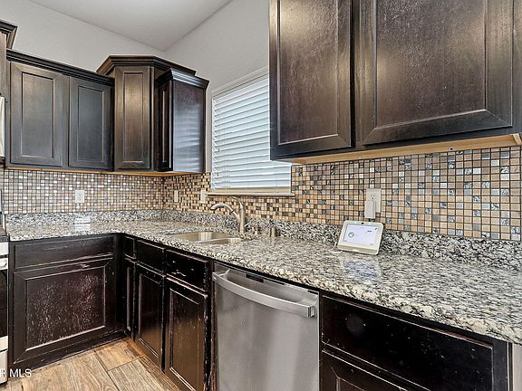 5th image of 229 Gonzalo Cir