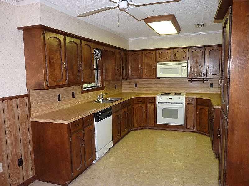 1st image of 150 Glenbrook Cir