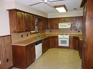 150 Glenbrook Cir, Nacogdoches, TX 75964