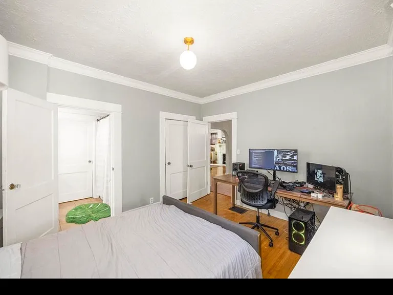 1011 Calvert St — Photo 12