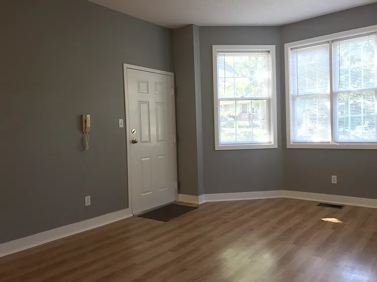 351 S Madison St — Photo 20
