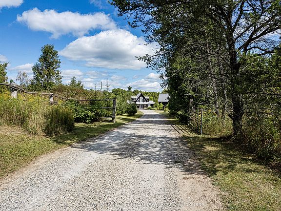 3rd image of 1158 Fallbrook Rd