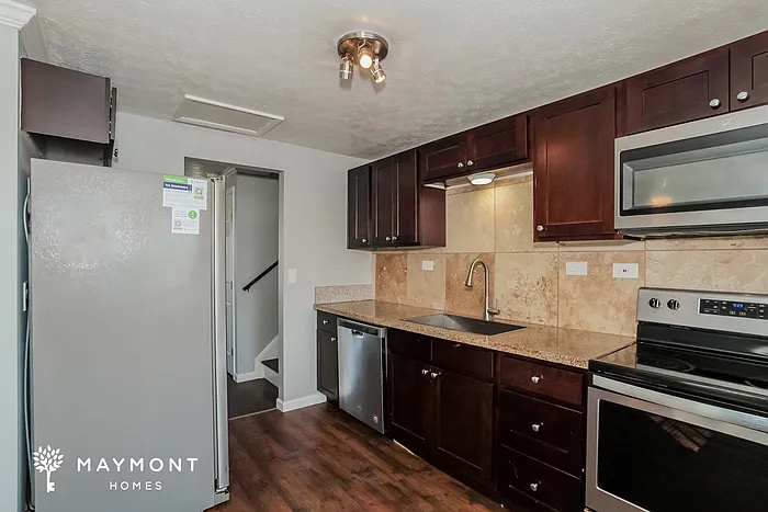 11649 Pippin Rd — Photo 3