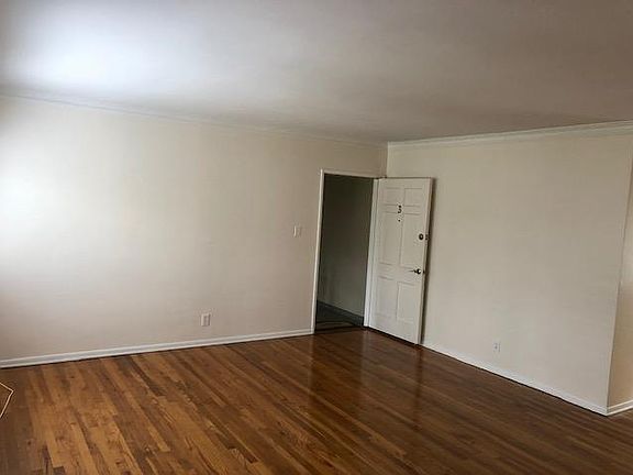 2nd image of 801 26th St #807B
