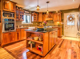 5262 E Trindle Rd, Mechanicsburg, PA 17050