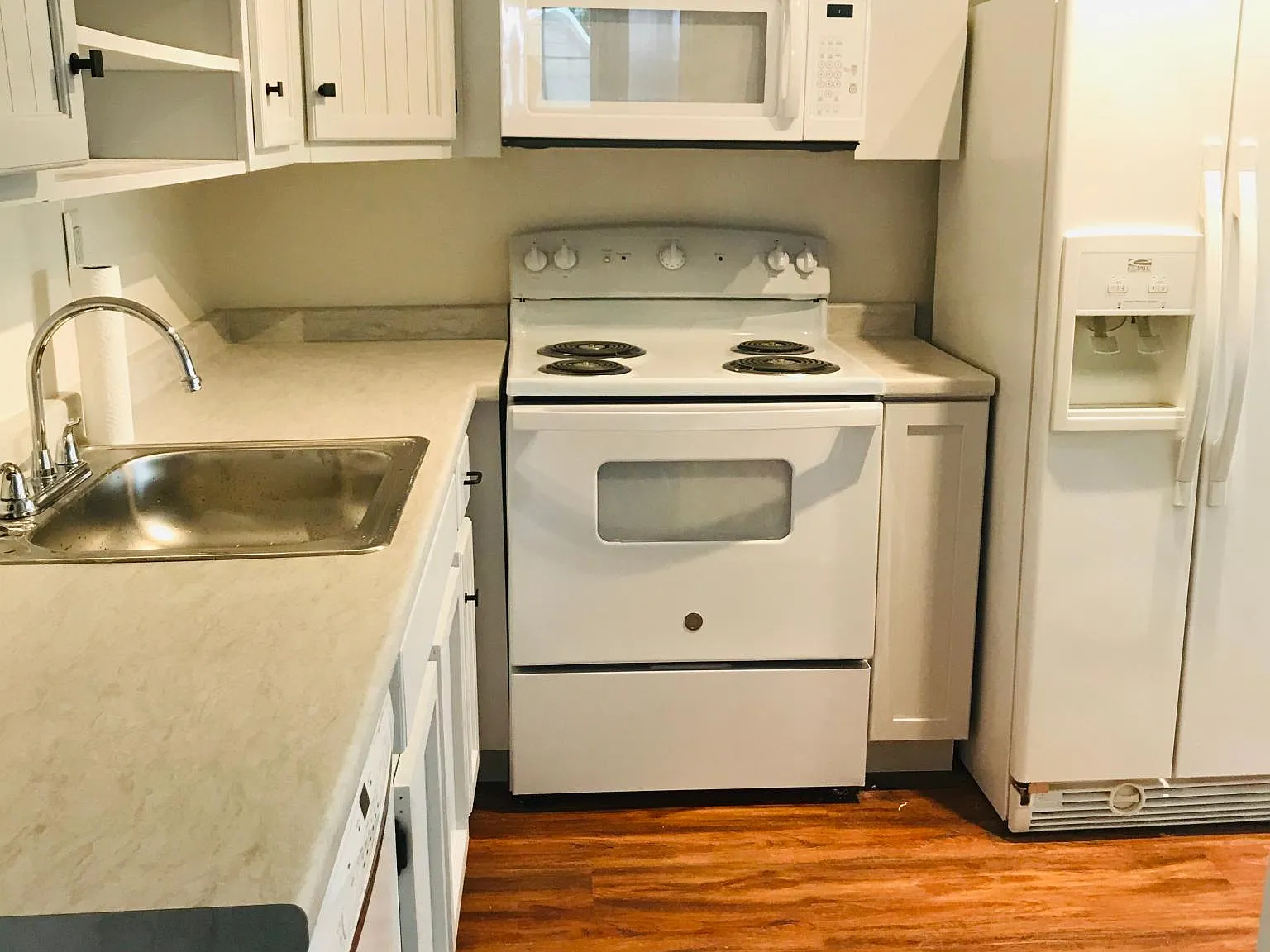 3 bed, 1.5 bath, 1600 sqft, $2,000 — Photo 3