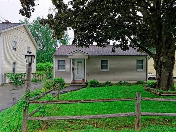 2nd image of 612 Sanders Ave
