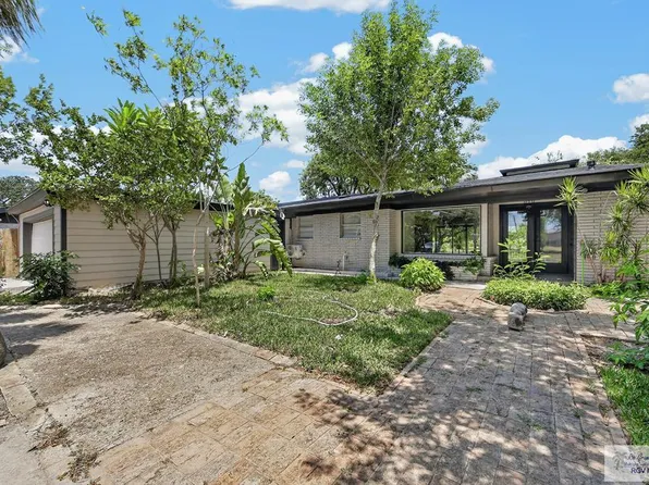 135 Poinciana Dr, Brownsville, TX 78521