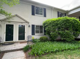 374 Duke Rd, Lexington, KY 40502