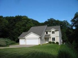 W6397 Riverview Dr, Onalaska, WI 54650